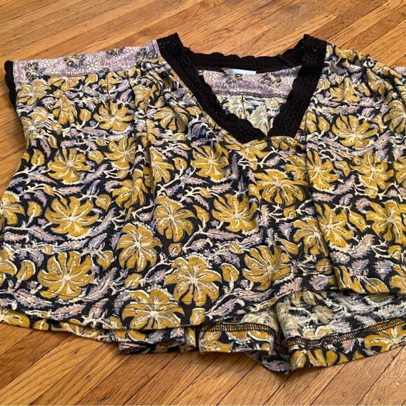 Free People Leilani Top Crochet Trim Print Cropped tee - Picture 5 of 7